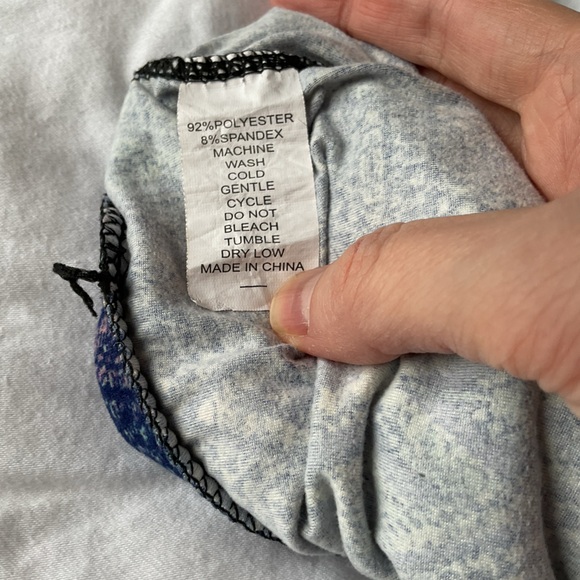 Multicolor Patterned Stretch Shorts - Picture 3 of 4